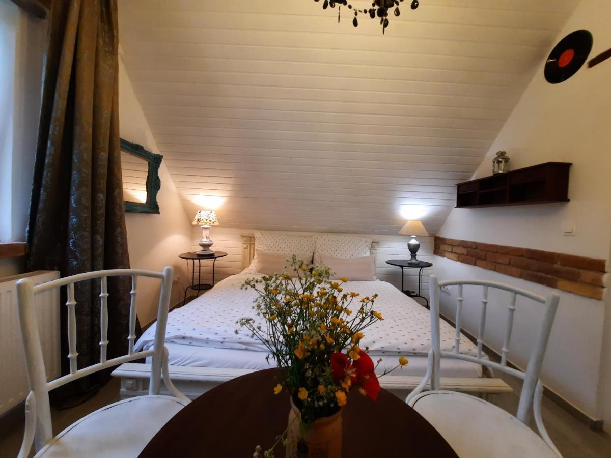 Piac Vendeghaz Hotel Kaptalantoti Eksteriør billede